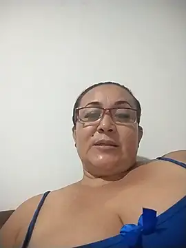 Nini Love  online show from April 8, 2026, 8:25 am