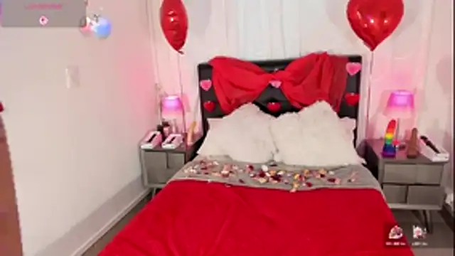 Snapshot of emma_martiin chatting on February 14, 2026, 7:10 pm emma martiin online show from February 14, 2026, 7:10 pm