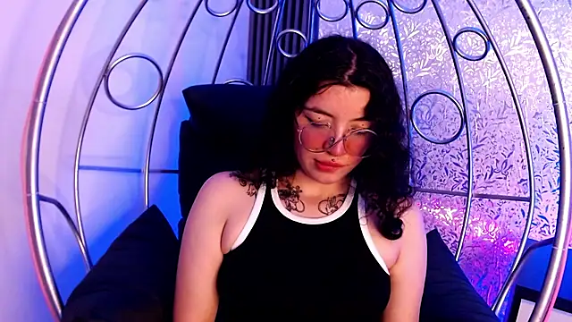 Lilibeth 01 online show from December 17, 2025, 3:01 am