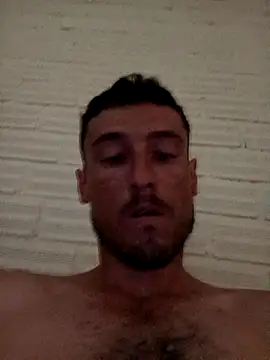 Snapshot of Reeiee chatting on December 22, 2025, 7:44 pm Reeiee online show from December 22, 2025, 7:44 pm