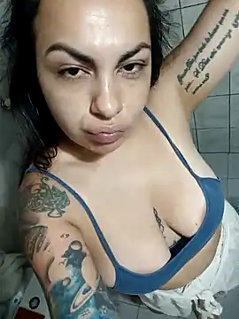 AmaTiffany online show from December 14, 2025, 11:31 pm