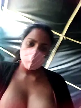 Poonam8080 online show from December 16, 2025, 11:04 am