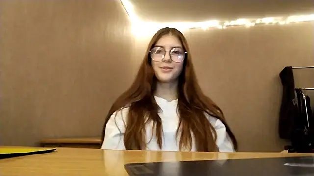 VictorinaMccorey online show from December 20, 2025, 1:07 pm