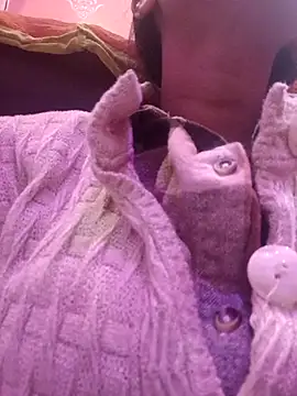 nehakapoor89 online show from December 20, 2025, 8:32 am