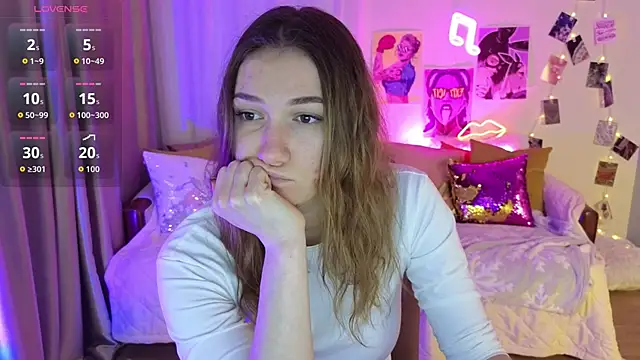 CarolainGilbert online show from February 3, 2026, 5:27 am