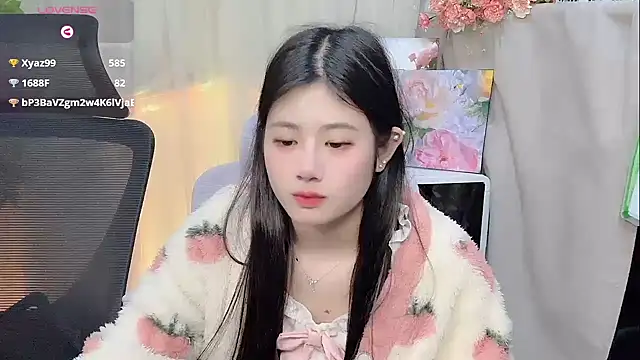 Yvonne-07 online show from December 21, 2025, 12:07 am