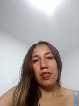 sammymomz02 online show from January 10, 2026, 1:18 am