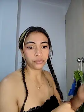 Snapshot of Evangeline_Bonnet chatting on March 28, 2026, 10:04 am Evangeline Bonnet online show from March 28, 2026, 10:04 am