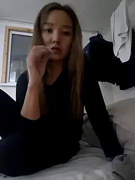 SherrylShaw online show from December 14, 2025, 4:01 pm