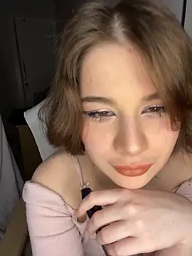 WIKESSTAR online show from December 21, 2025, 5:47 am