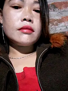 Snapshot of yana-zz chatting on December 15, 2025, 4:33 pm yana-zz online show from December 15, 2025, 4:33 pm