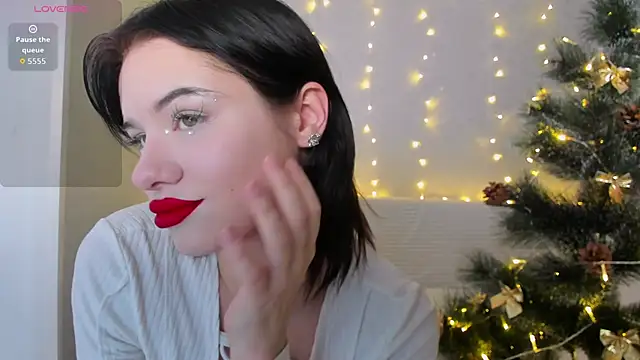 BeatriceMoonlight online show from December 16, 2025, 11:04 am