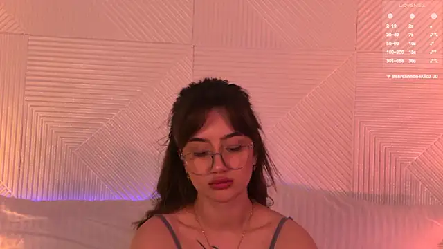 Snapshot of LucieBliss chatting on July 2, 2026, 6:25 pm LucieBliss online show from July 2, 2026, 6:25 pm