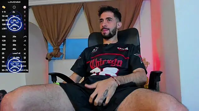  YOURHERO online show from March 28, 2026, 10:48 am