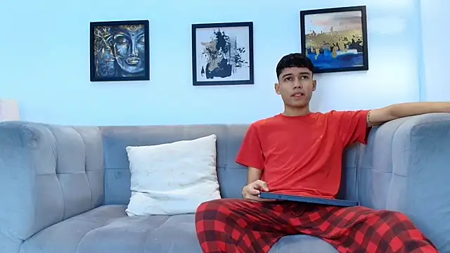 HORNY PRETTY online show from April 9, 2026, 7:19 pm