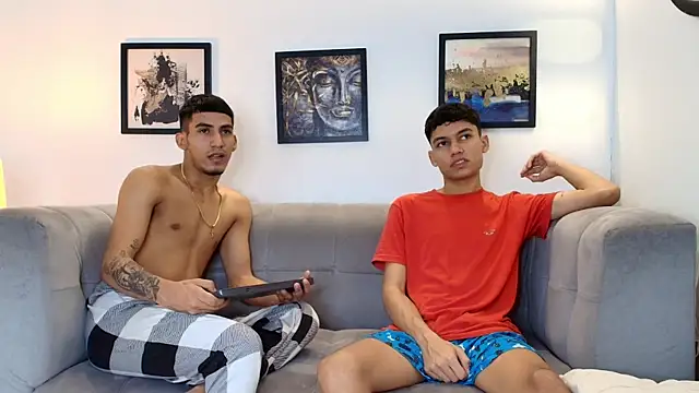 HORNY PRETTY online show from April 14, 2026, 7:20 pm