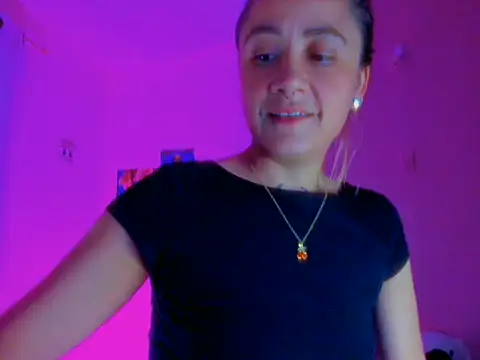 Snapshot of Gabrielabunny1 chatting on June 10, 2026, 2:12 am Gabrielabunny1 online show from June 10, 2026, 2:12 am