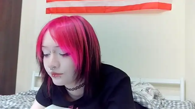 Shine Luna online show from February 13, 2026, 8:27 pm