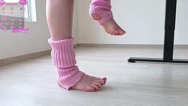 Feetbeth online show from April 6, 2026, 9:27 pm