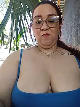 Snapshot of sharon_G chatting on January 8, 2026, 5:15 pm sharon G online show from January 8, 2026, 5:15 pm