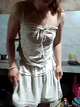 Snapshot of little-effy chatting on July 12, 2026, 9:39 pm little-effy online show from July 12, 2026, 9:39 pm