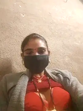 Laxmi9090 online show from December 14, 2025, 3:28 pm