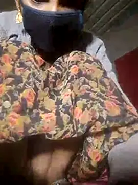 Laxmi9090 online show from December 22, 2025, 11:57 pm