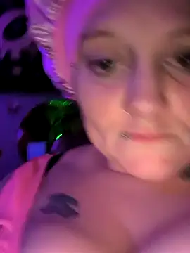 Snapshot of MidnightSeducer@xh chatting on January 11, 2026, 10:42 am MidnightSeducerxh online show from January 11, 2026, 10:42 am