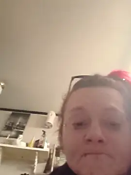 Snapshot of MidnightSeducer@xh chatting on February 16, 2026, 7:32 pm MidnightSeducerxh online show from February 16, 2026, 7:32 pm