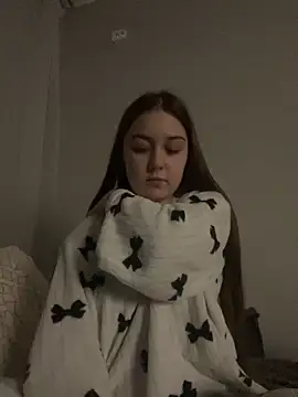 Yaseniya  online show from February 7, 2026, 2:48 am