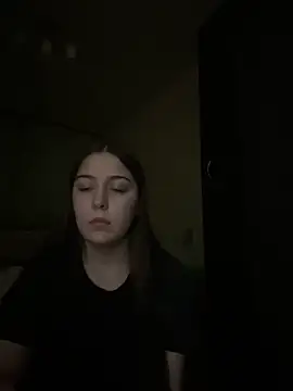 Yaseniya  online show from March 4, 2026, 7:42 pm