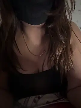 butterflyslay online show from December 15, 2025, 7:56 am