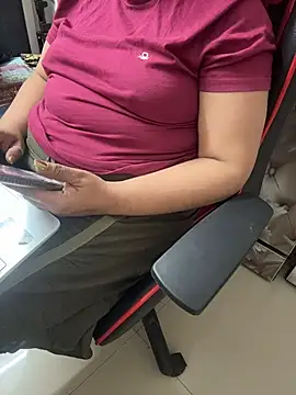 butterflyslay online show from March 29, 2026, 8:42 pm