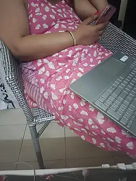 butterflyslay online show from May 29, 2026, 6:33 am
