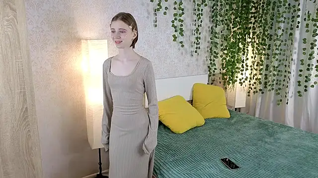 ViollaBloom online show from December 17, 2025, 6:58 pm