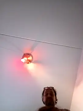 Snapshot of Olivassl22 chatting on March 9, 2026, 6:34 pm Olivassl22 online show from March 9, 2026, 6:34 pm