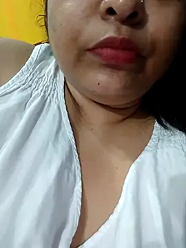 Snapshot of peu8 chatting on May 5, 2026, 5:43 pm peu8 online show from May 5, 2026, 5:43 pm