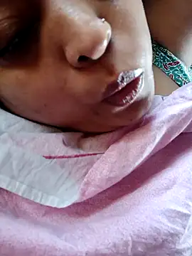 Snapshot of peu8 chatting on May 10, 2026, 9:36 am peu8 online show from May 10, 2026, 9:36 am