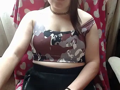 Snapshot of 666maskgirl chatting on February 2, 2026, 5:11 pm 666maskgirl online show from February 2, 2026, 5:11 pm