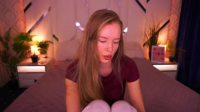 MollyyMayy online show from January 15, 2026, 9:36 am