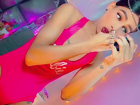 agathaferrer3 online show from February 12, 2026, 5:24 am