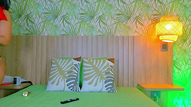 Snapshot of Sunny_River chatting on January 12, 2026, 11:48 am Sunny River online show from January 12, 2026, 11:48 am