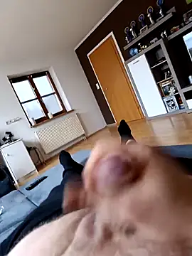 weilpasst online show from December 18, 2025, 1:39 pm