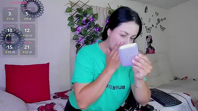 Juli castillo1 online show from June 2, 2026, 2:30 pm