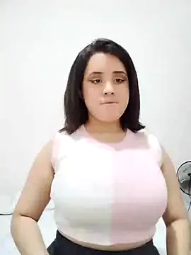 Missnia online show from April 8, 2026, 1:11 pm