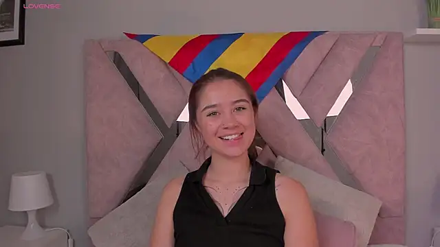 Snapshot of Amelia_Saenz_ chatting on June 20, 2026, 1:36 pm Amelia Saenz online show from June 20, 2026, 1:36 pm