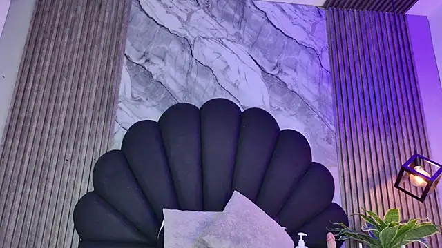 Snapshot of vicky_lopez chatting on April 8, 2026, 3:17 am vicky lopez online show from April 8, 2026, 3:17 am