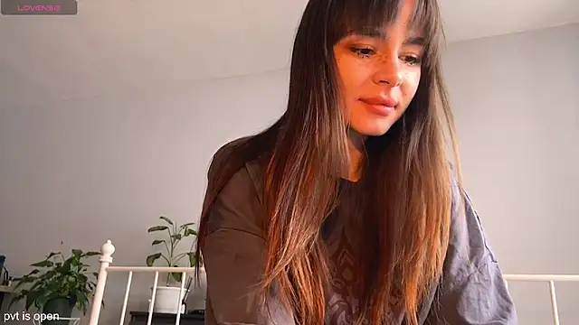 xx lily online show from March 3, 2026, 1:28 pm