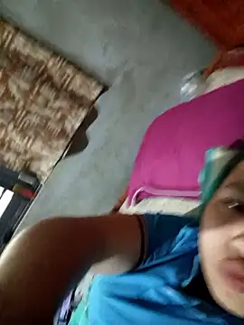 Snapshot of kat2026 chatting on December 18, 2025, 12:49 am kat2026 online show from December 18, 2025, 12:49 am