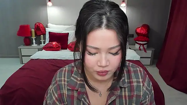 Snapshot of Brunette_Charm chatting on February 22, 2026, 6:17 pm Brunette Charm online show from February 22, 2026, 6:17 pm